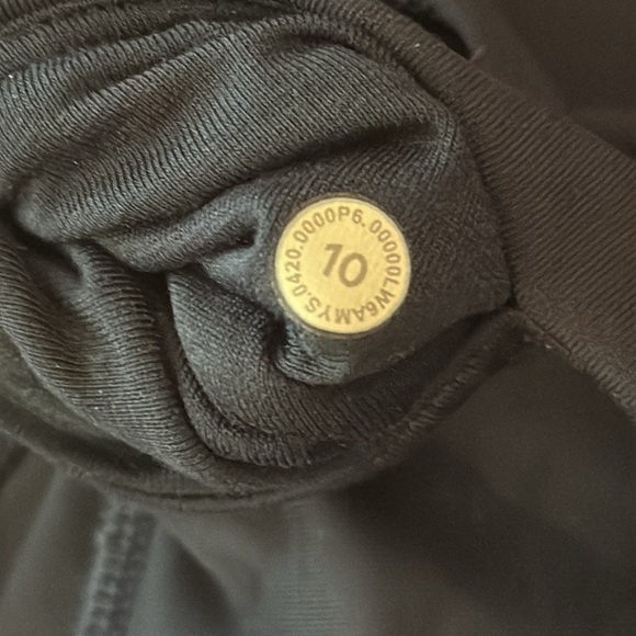 Lululemon 10 All The Right Places Crop II 23" True Navy Dark Leggings great cond - Picture 10 of 15